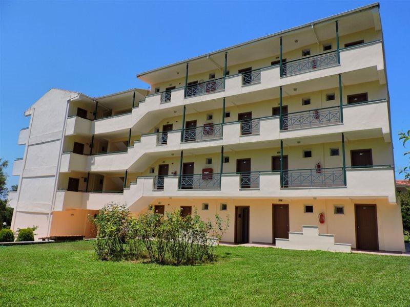 Julia Hotel Fourka Esterno foto